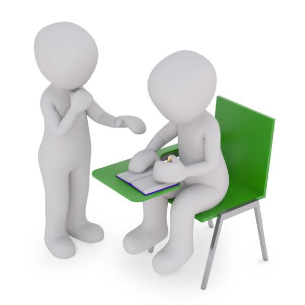 K800_man teaching a student